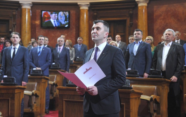 Skupština Srbije izabrala Zorana Đorđevića za ministra odbrane