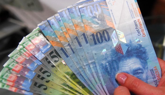 Svakom nezaposlenom Švajcarsu “uteha” od 2.500 franaka