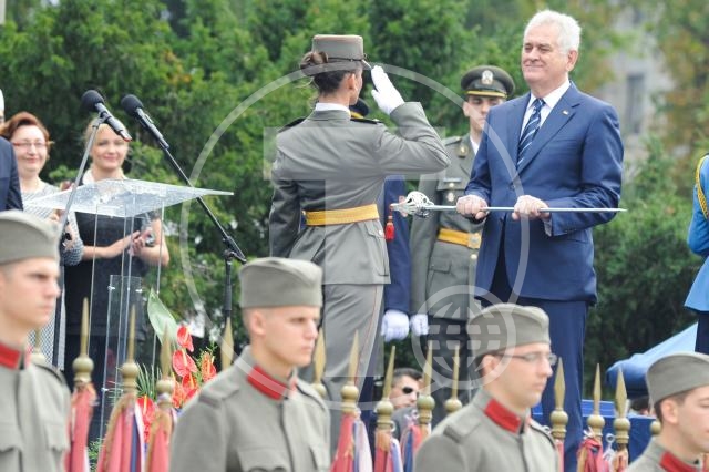 Svečanost ispred Skupštine Srbije: vojska dobila nove oficire