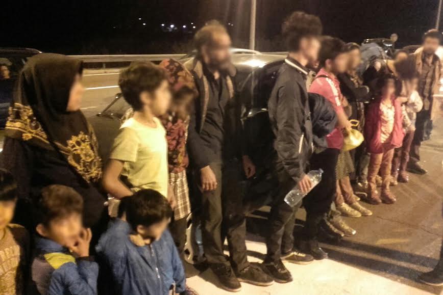 Niš:Uhvaćena grupa krijumčara sa 63 migranta