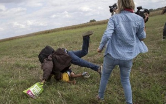 Mađarska snimateljka koja je udarala izbeglice dobila nagradu za dokumentarac