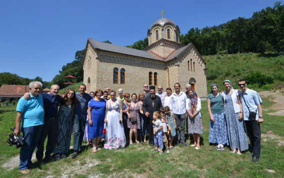 Sutra na Fruškoj Gori: „Bešenovska prinošenja“ u čast letnje slave Svetih Kirika i Julite