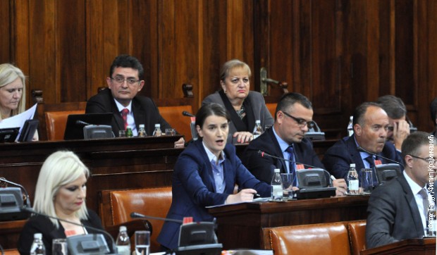 Vlada u Skupštini Srbije odgovarala na pitanja poslanika