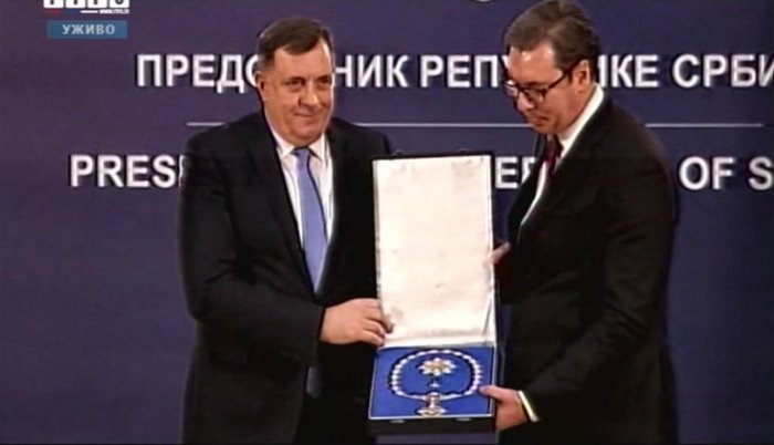 Povodom Dana državnosti Srbije Dodik odlikovao Vučića