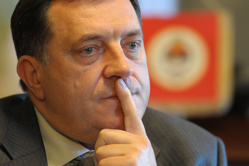 ČEKAJUĆI IZBORE/ Dodik hoće da kontroliše nevladine organizacije u RS