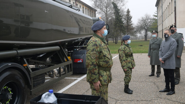 Novih 27 vozila za logistiku Vojske Srbije