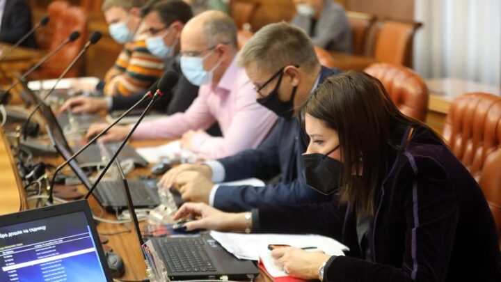 Vlada donela odluku o formiranju Radne grupe za bezbednost i zaštitu novinara