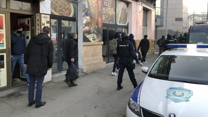 Полиција пронашла 52 ирегуларна мигранта у Београду