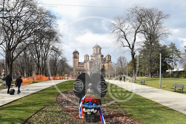 Položen venac na Spomenik deci stradaloj u NATO agresiji