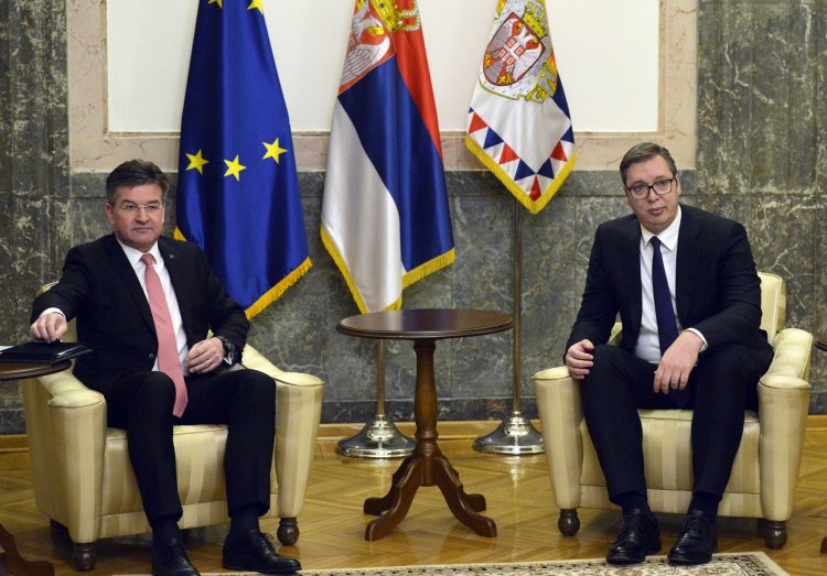 Vučić: Spremni smo za nastavak dijaloga kad god on bude organizovan u Briselu