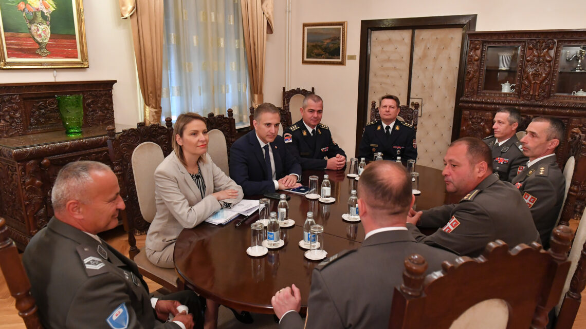 Susret ministra Stefanovića sa borcima s Košara Susret ministra Stefanovića sa borcima s Košara