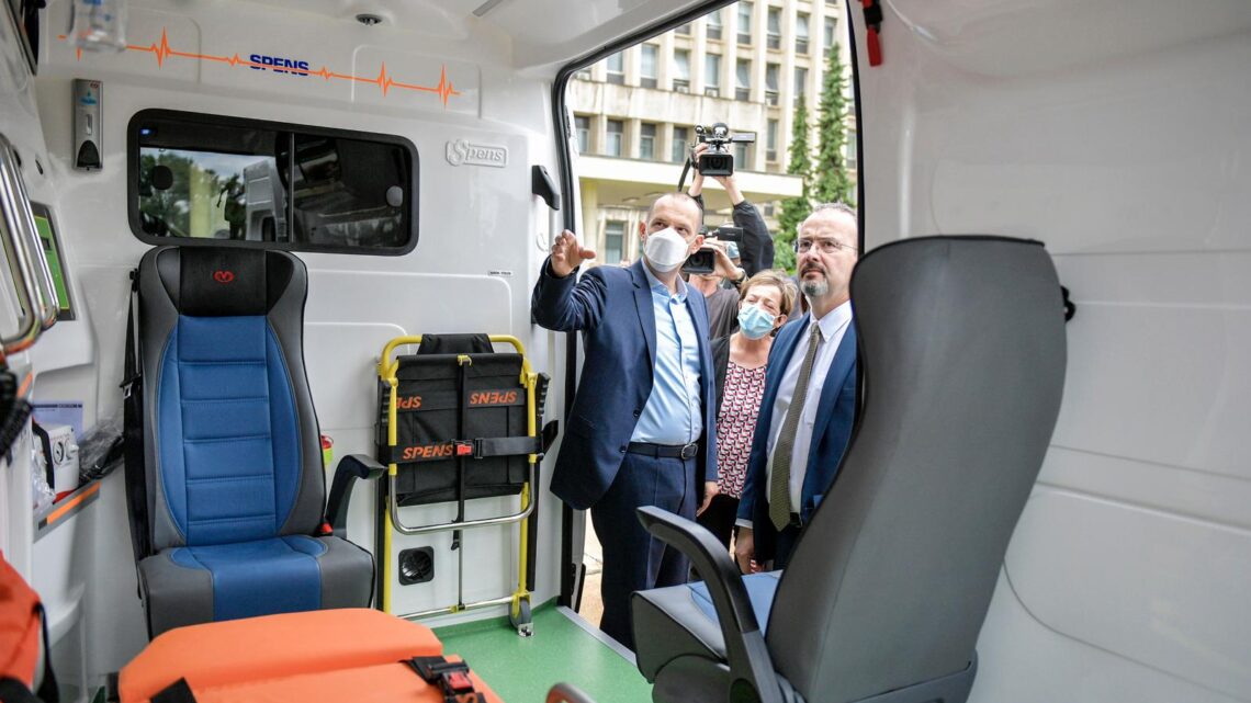 SAD donirale ambulatna vozila zdravstvenom sistemu Srbije