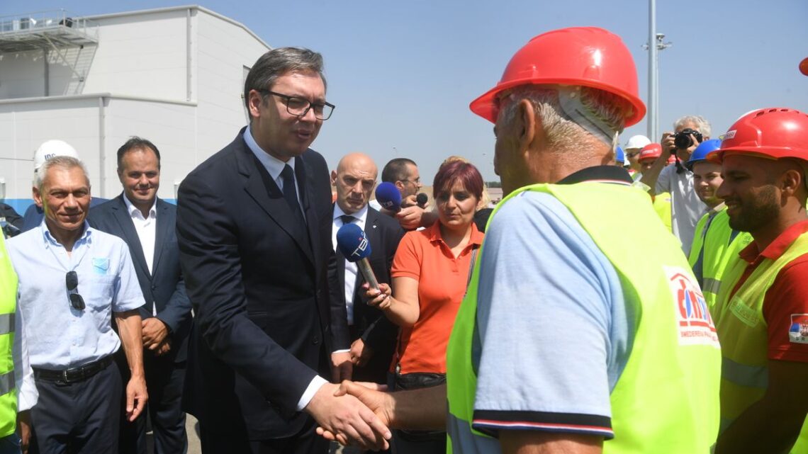 Vučić obišao radove na izgradnji kompresorske stanice Velika Plana