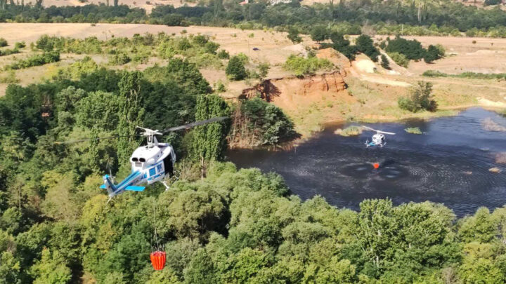 Хеликоптери МУП-а помажу у гашењу пожара у Северној Македонији
