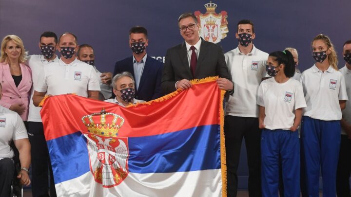 Vučić sa Paraolimpijskim timom Srbije