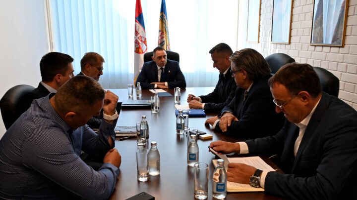 Вулин на састанку у Полицијској управи Нови Сад