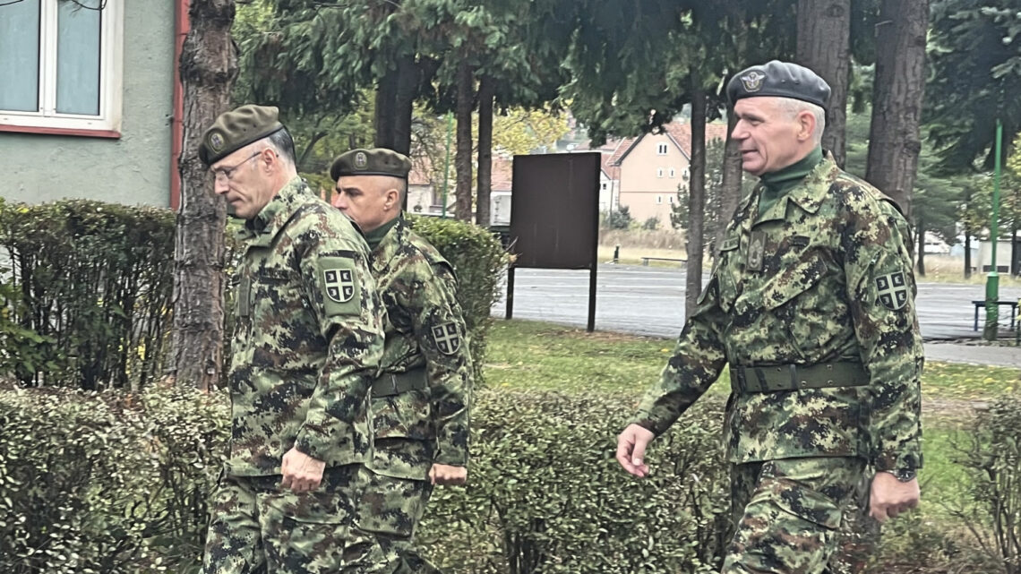 Obilazak dela zadejstvovanih snaga Vojske Srbije