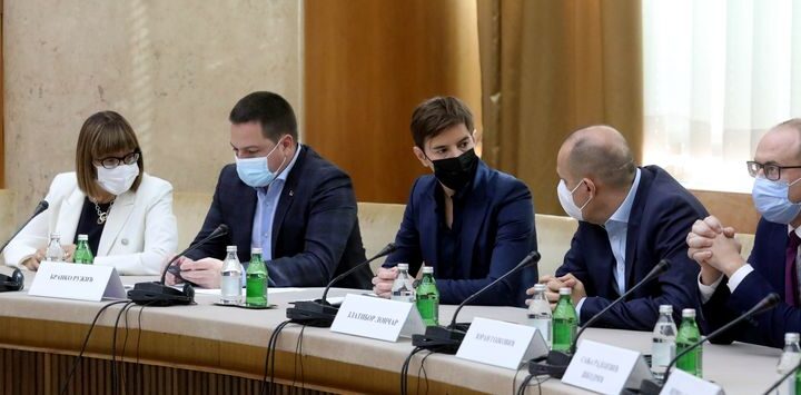Kovid propusnice od 23. oktobra u zatvorenim objektima od 22 časa