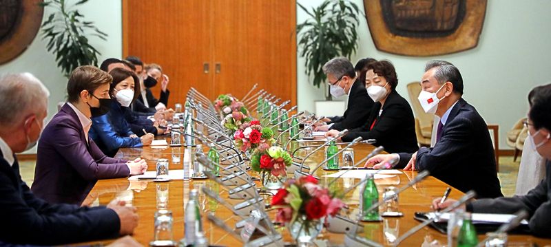 Даљи развој политичких и економских односа Србије и НР Кине