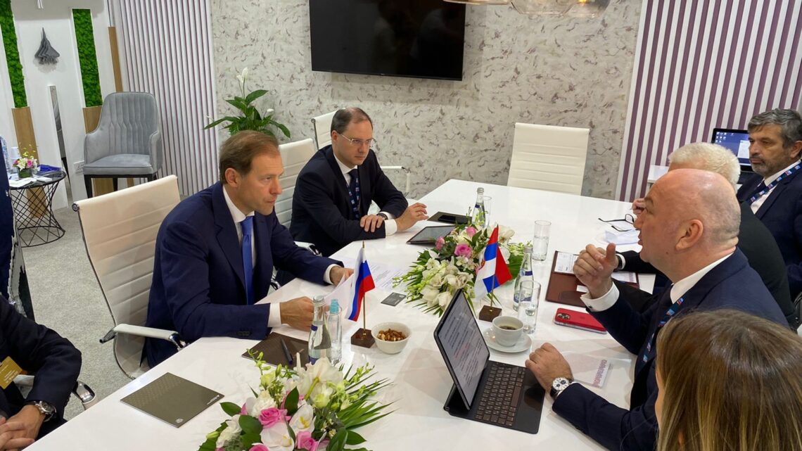 Србија и Русија јачају сарадњу на стратешким основама