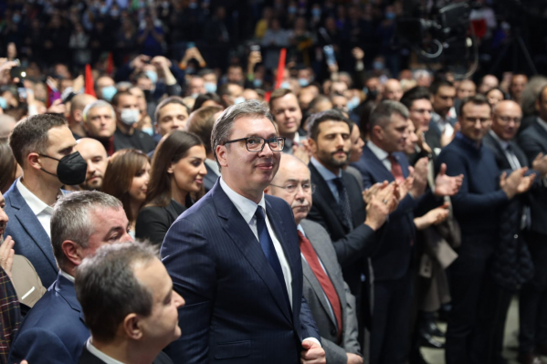Vučić: Nema povlačenja pred onima koji su ovu zemlju uništili