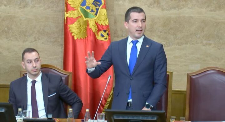 Razrešen Aleksa Bečić sa mesta predsednika crnogorske skupštine