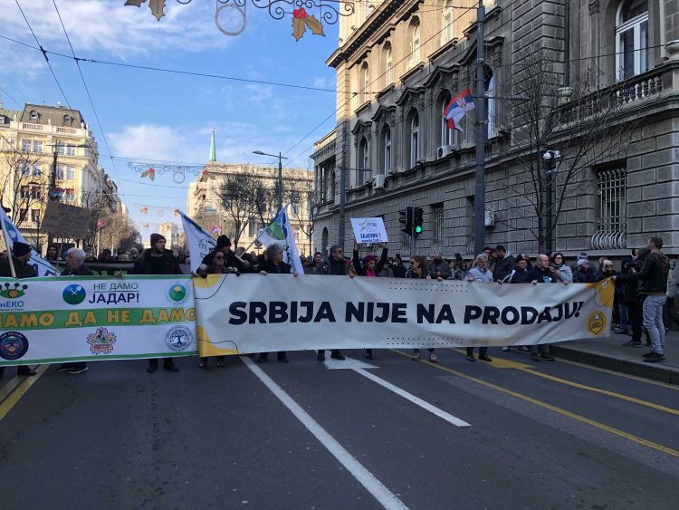 Protest podrške „kamperima“ ispred Predsedništva: Srbija nije na prodaju
