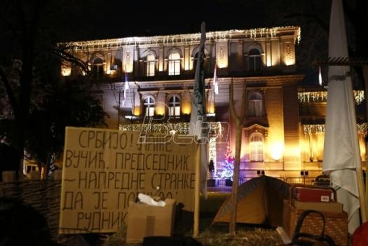 Ekološki aktivisti proveli noć u šatorima, Manojlović pozvao građane da pokažu solidarnost