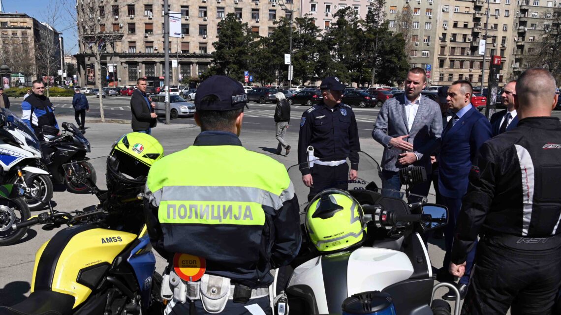 Апел возачима мотоцикала да користе заштитну опрему Апел возачима мотоцикала да користе заштитну опрему