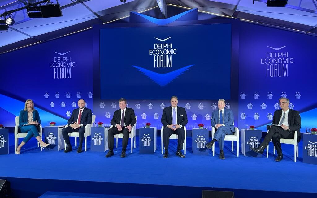 Čadež na Delfi forumu: Zapadni Balkan u dva koraka do EU