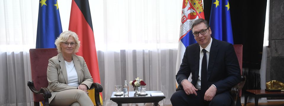 Vučić se sastao sa ministarkom odbrane Nemačke
