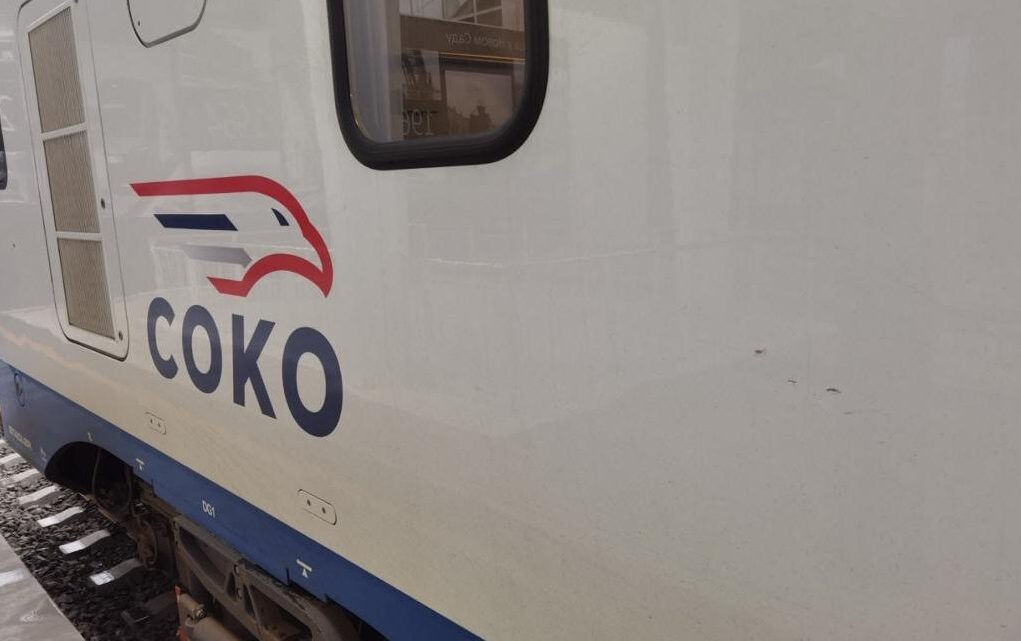 „Soko“ i BG voz kamenovani pri izlasku iz stanice Zemun