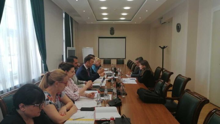Мали разговарао са представницима ММФ-а о повећању пензија