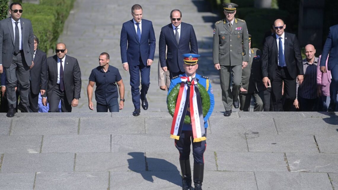 Predsednik Egipta položio venac na spomenik Neznanom junaku na Avali