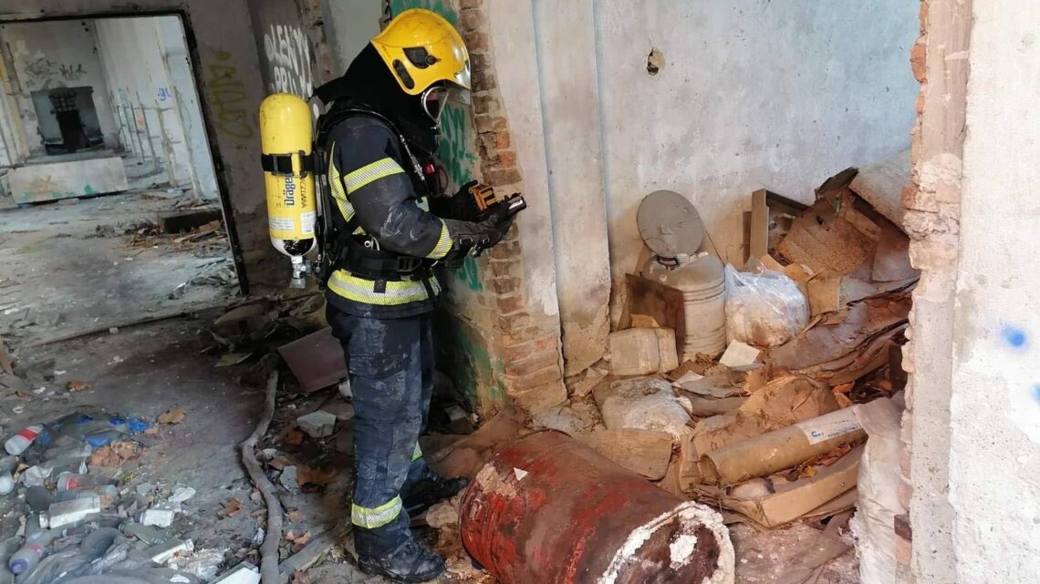 У фабрици у центру Београда у којој је избио пожар није било опасних материја У фабрици у центру Београда у којој је избио пожар није било опасних материја