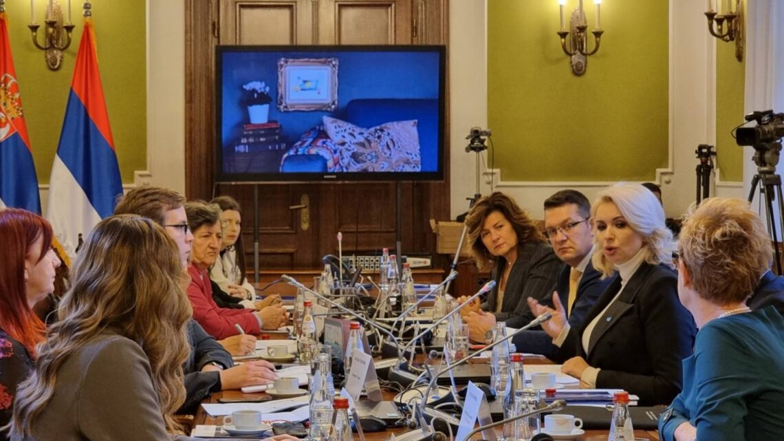Неговати међугенерацијско раумевање и сарадњу Неговати међугенерацијско раумевање и сарадњу