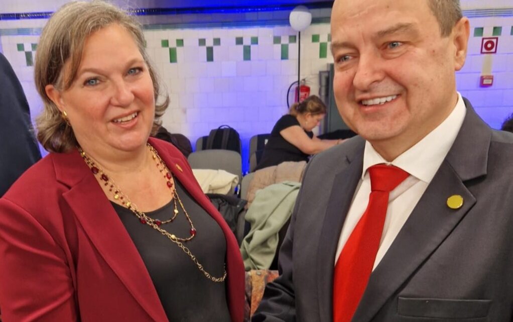 Дачић са Викторијом Нуланд на маргинама Министарског састанка ОЕБС