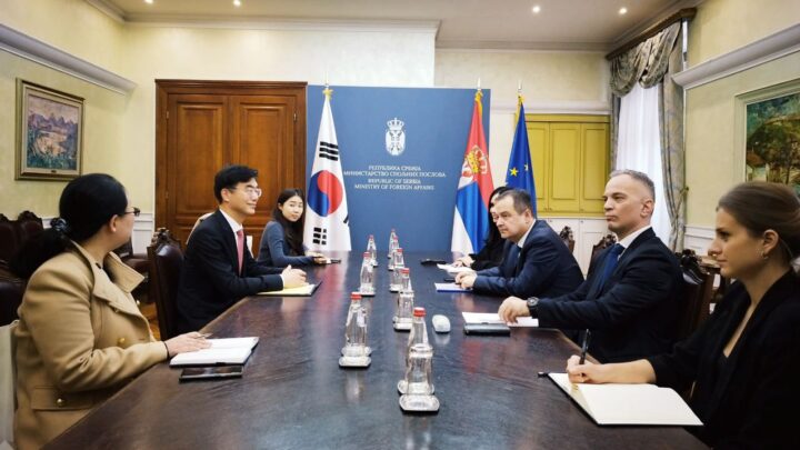 Министар Дачић са амбасадором Републике Кореје