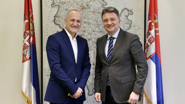 Унапређење електронских комуникација које олакшавају рад у многим областима