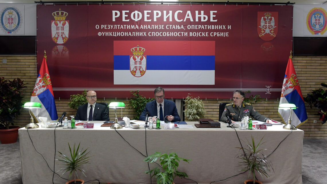 Predsednik Vučić prisustvovao referisanju o analizi sposobnosti Vojske Srbije za 2022. godinu