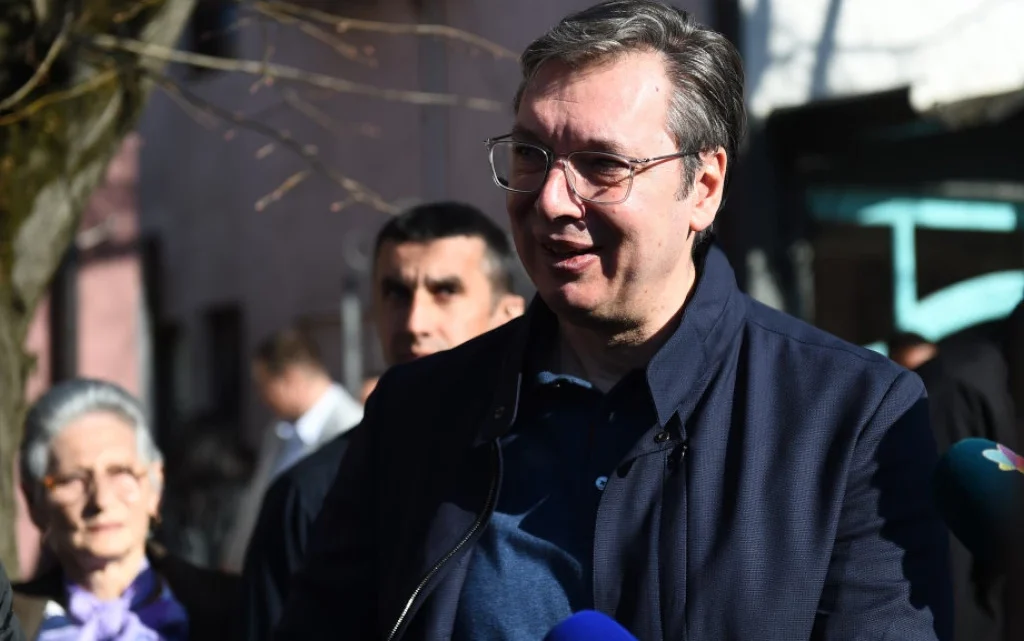Vučić: Sačuvaćemo Srbiju celovitom, kao u Ustavu, ne smemo da ponavljamo greške iz prošlosti