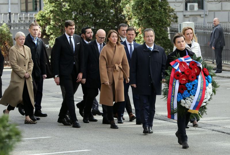 Premijerka i članovi Vlade položili venac na mestu ubistva Zorana Đinđića