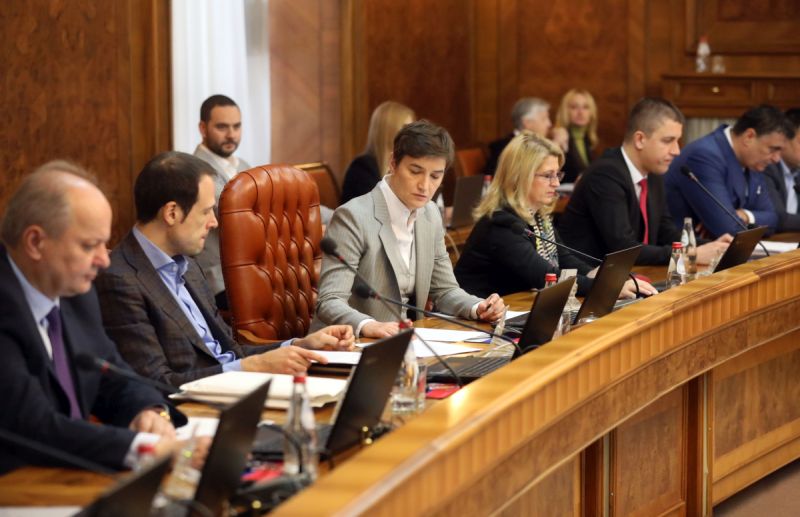Влада усвојила Закључак о употреби Државне и Народне заставе Влада усвојила Закључак о употреби Државне и Народне заставе