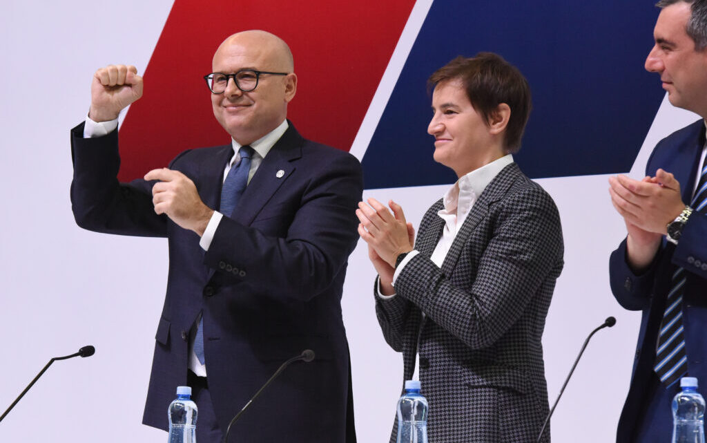 Vučević zvanično novi predsednik SNS: Mogu vanredni izbori, ne i prelazna vlada