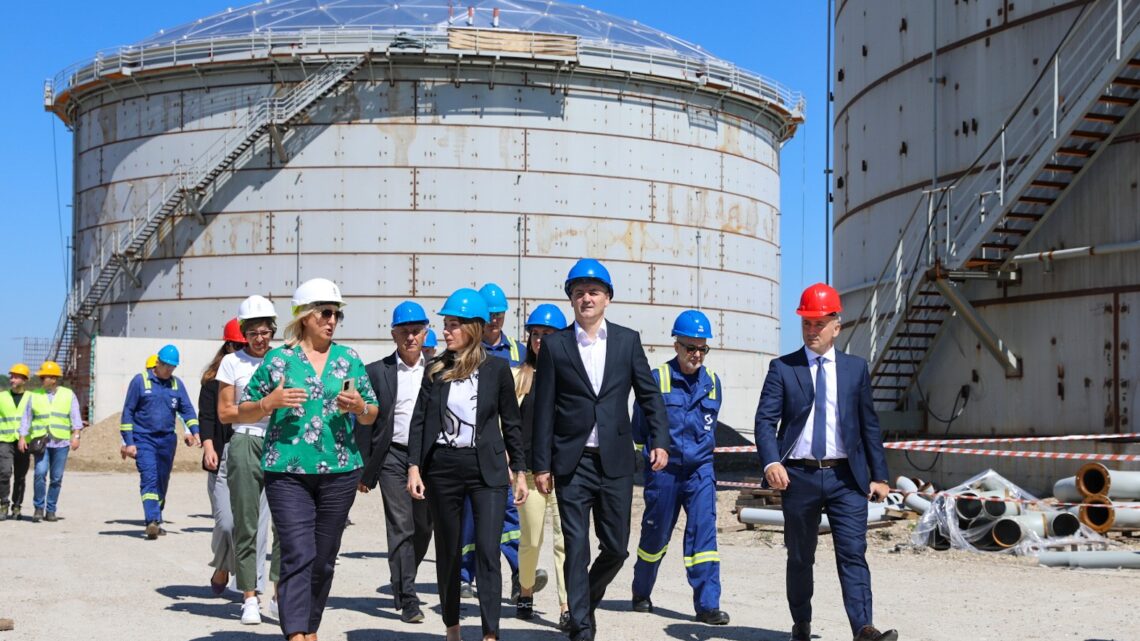 Градња шест резервоара за складиштење нафтних деривата у Смедереву