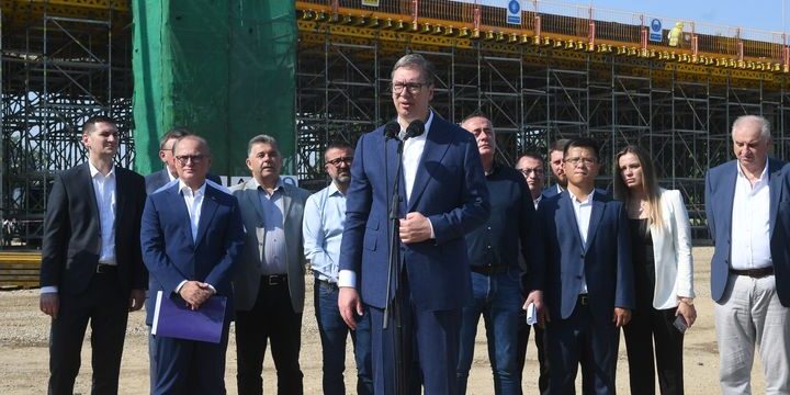 Predsednik obišao radove na izgradnji brze saobraćajnice od petlje Požarevac, preko Velikog Gradišta do Golubca