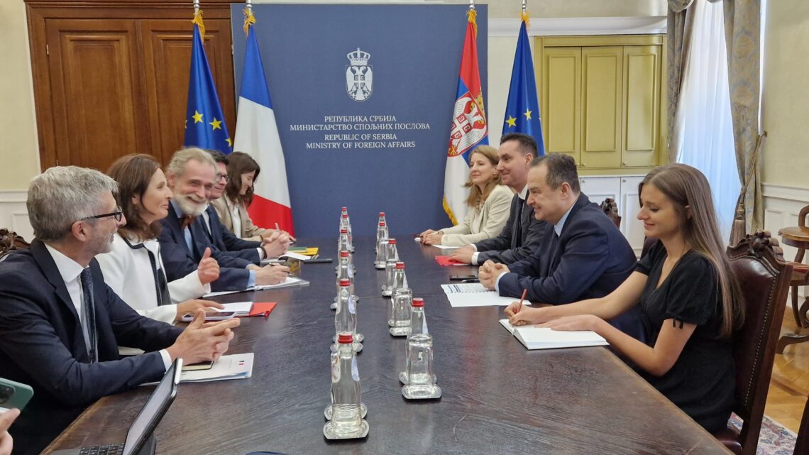 Дачић са делегацијом француског парламента Дачић са делегацијом француског парламента