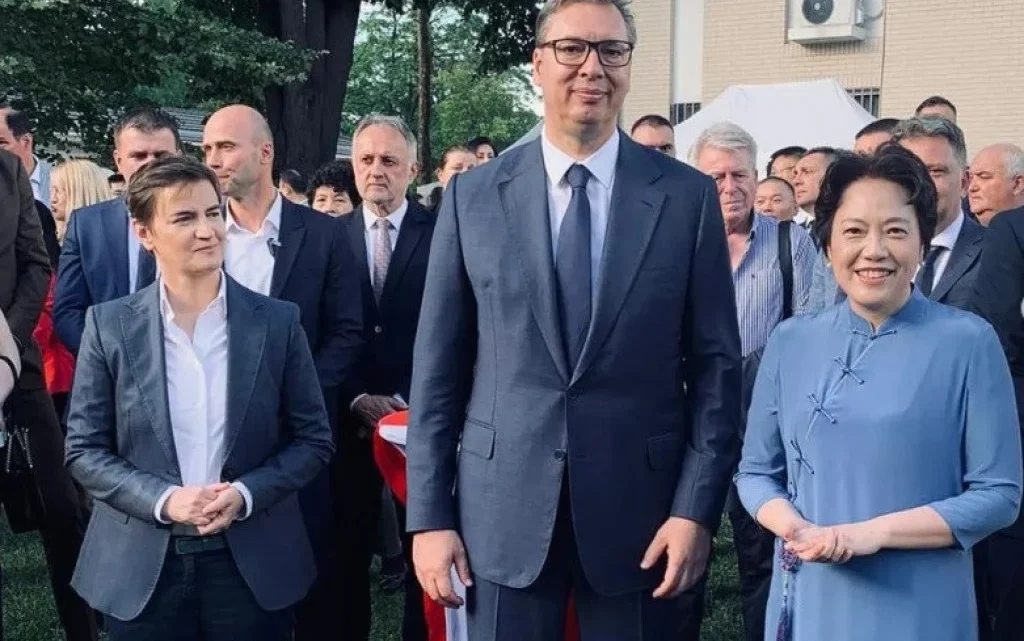 Vučić na oproštajnom prijemu u čast Čen Bo poručio: Iskrene prijatelje ispraćamo sa setom
