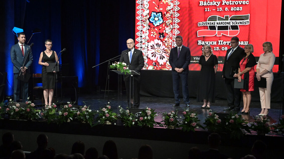 Ministar Vučević otvorio „Slovačke narodne svečanosti“ Ministar Vučević otvorio „Slovačke narodne svečanosti“