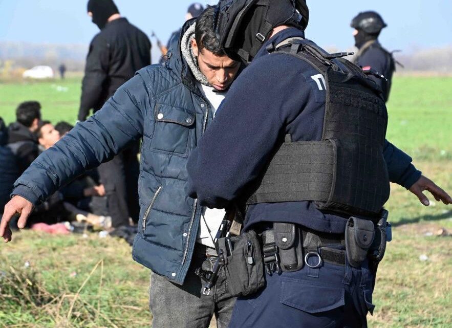 Полиција пресекла још један ланац кријумчарења људи Полиција пресекла још један ланац кријумчарења људи